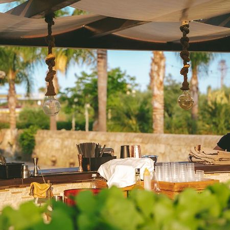 Mythos Holidays & Events Syracuse Buitenkant foto