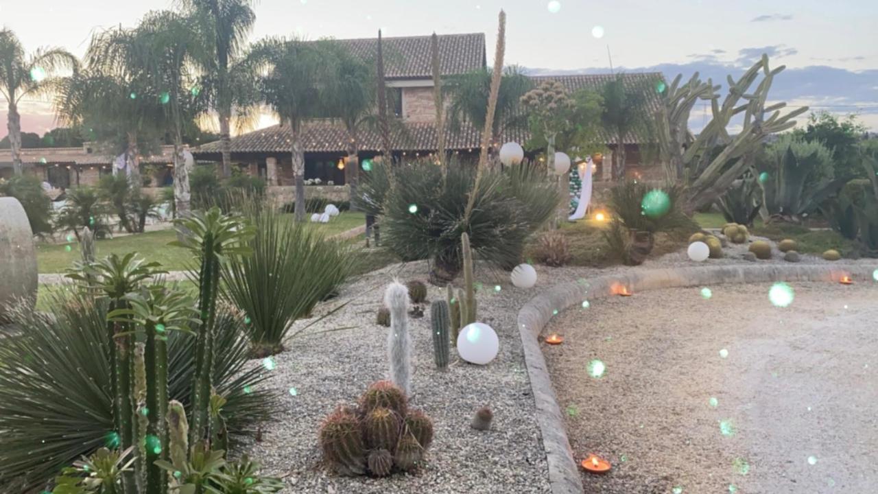 Mythos Holidays & Events Syracuse Buitenkant foto