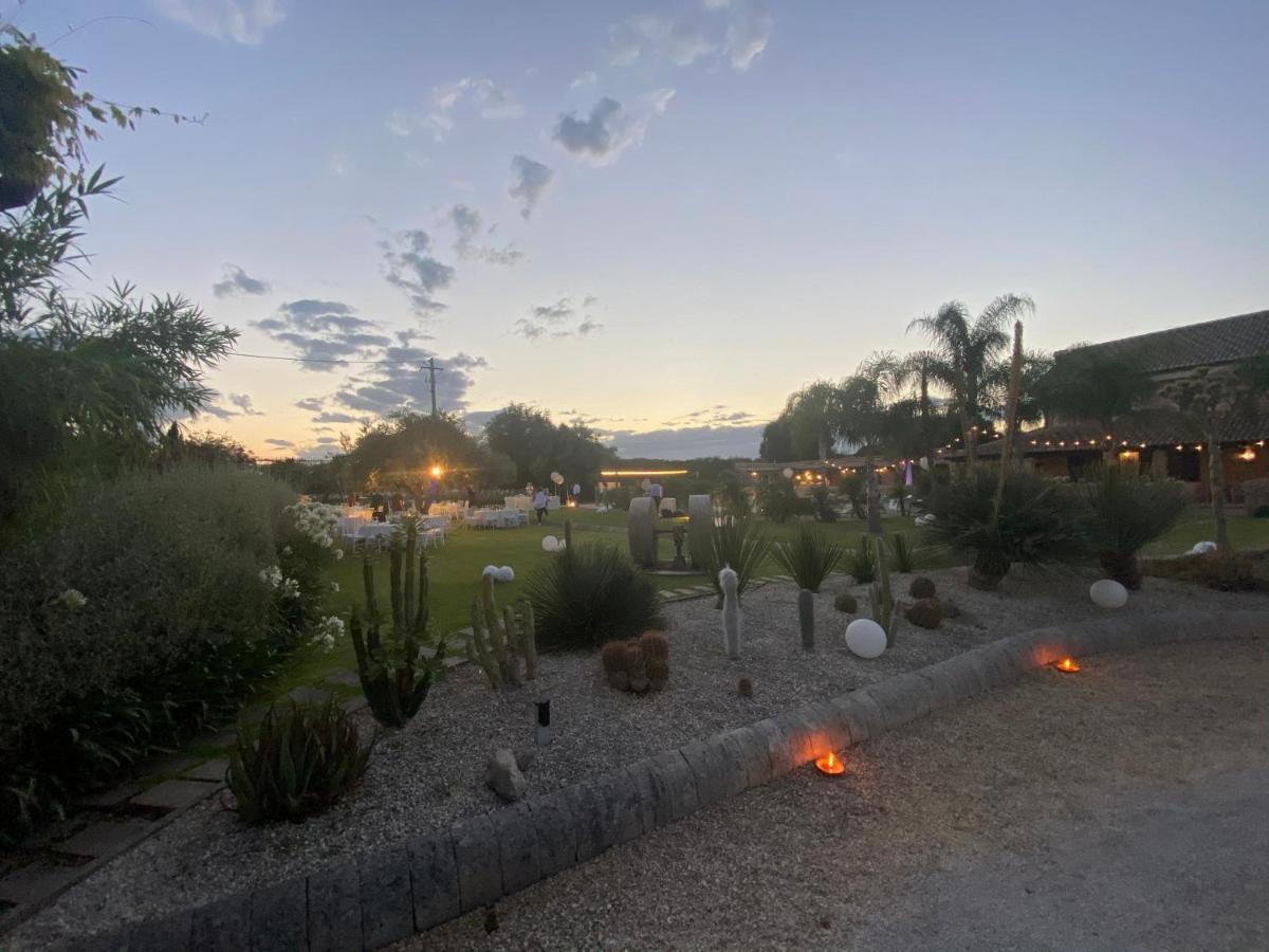 Mythos Holidays & Events Syracuse Buitenkant foto
