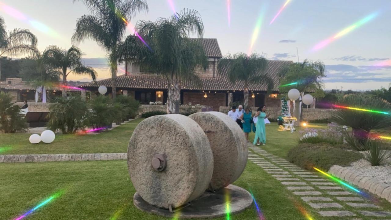 Mythos Holidays & Events Syracuse Buitenkant foto