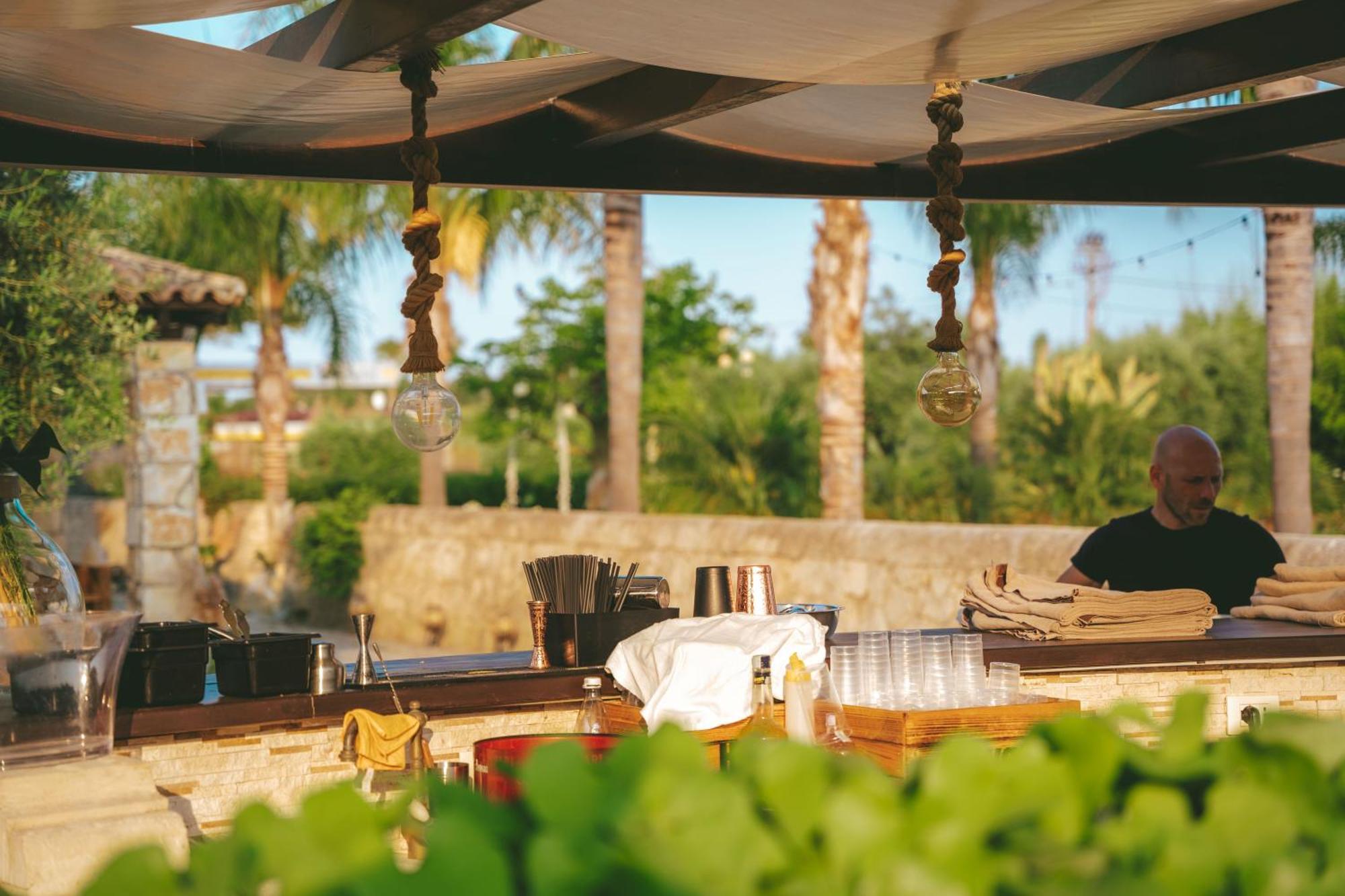 Mythos Holidays & Events Syracuse Buitenkant foto