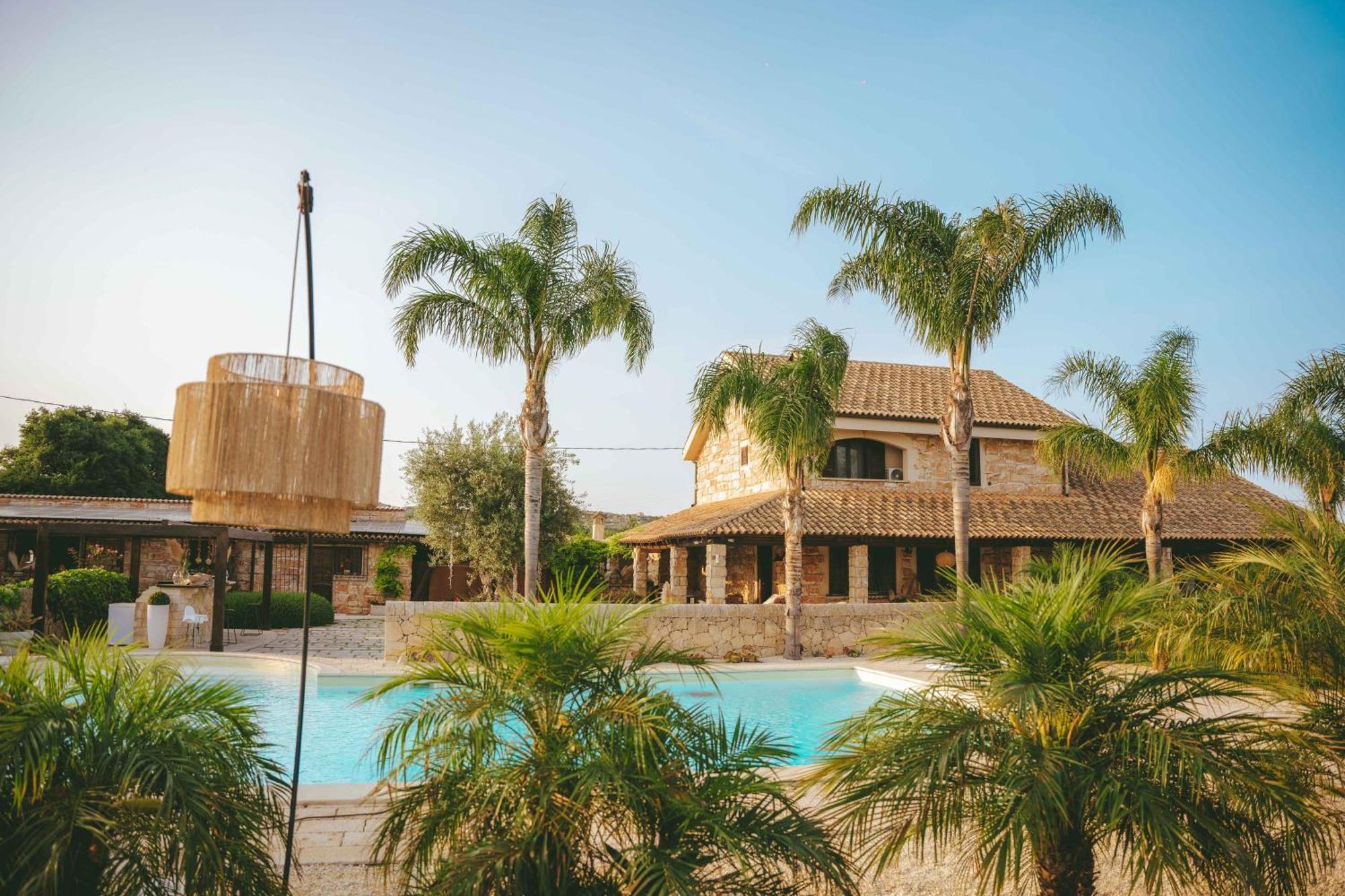 Mythos Holidays & Events Syracuse Buitenkant foto